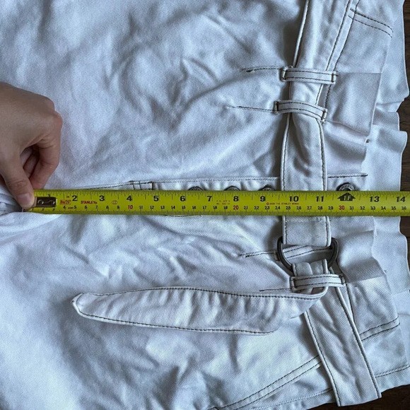 FREE People Cream Cotton 5 1/2” High  Rise Jean Cindy Utility Short Size 2 - Picture 12 of 13